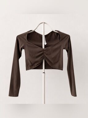 OOTDFash Brown Ruched V-Neck Long Sleeve Crop Top